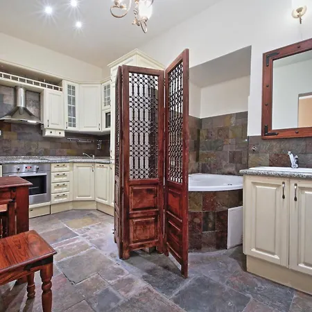 Rose Studio Near The City Center *